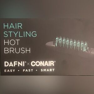 NEW – Factory Sealed

DAFNI x Conair Hair Styling Hot Brush